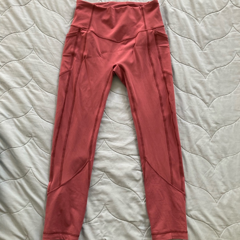 Lululemon capris size 6